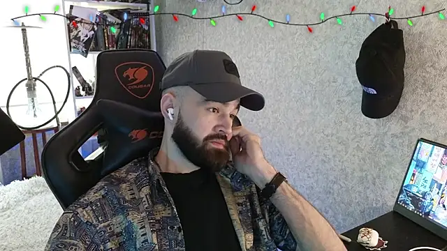 Snapshot of _Mostly_ chatting on 6, 2, 2026 Mostly online show from 6, 2, 2026