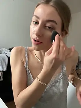 Snapshot of romyxxs chatting on 9, 2, 2026 romyxxs online show from 9, 2, 2026