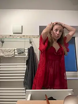 Snapshot of romyxxs chatting on 11, 2, 2026 romyxxs online show from 11, 2, 2026