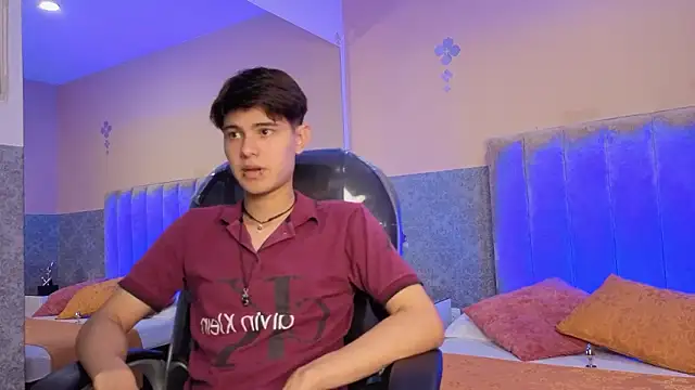 Snapshot of Derek_Sinn chatting on 10, 2, 2026 Derek Sinn online show from 10, 2, 2026