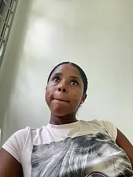 LIA PARKERR online show from 14, 4, 2026