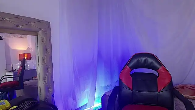 laurasofia45 online show from 11, 4, 2026