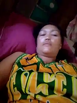 Snapshot of sexymom_siovie chatting on 5, 5, 2026 sexymom siovie online show from 5, 5, 2026