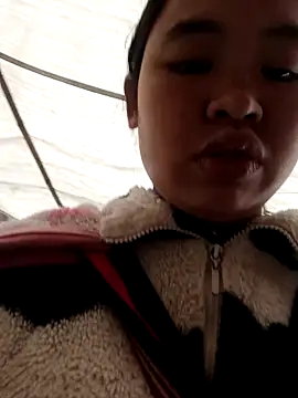 Jyllyy online show from 1, 2, 2026