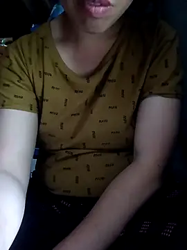 hot-luna- online show from 13, 4, 2026