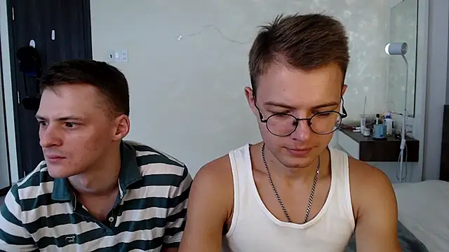 NikiKerryCum online show from 25, 6, 2026