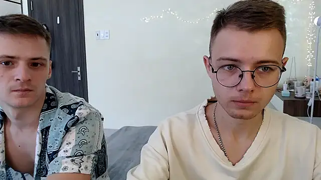 NikiKerryCum online show from 4, 7, 2026