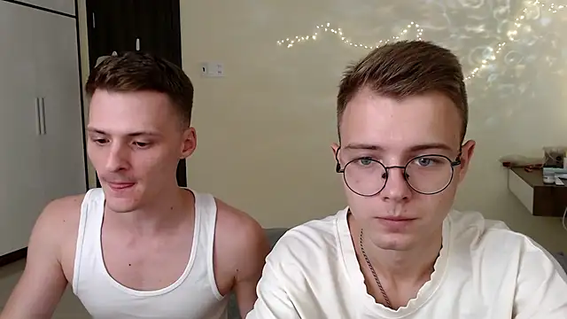 NikiKerryCum online show from 7, 7, 2026
