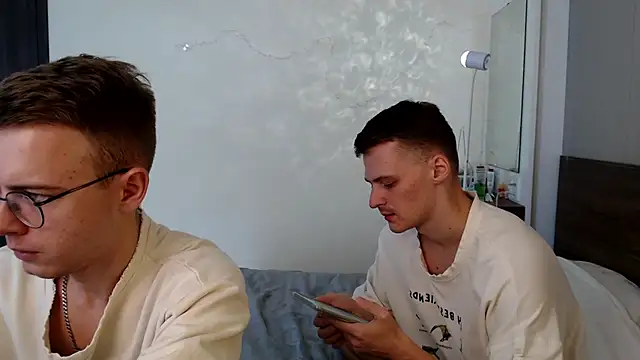 NikiKerryCum online show from 10, 7, 2026