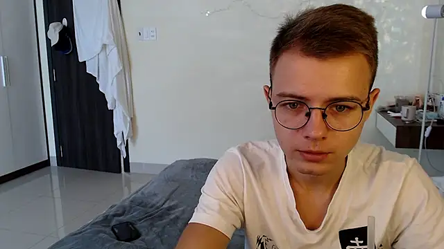 NikiKerryCum online show from 14, 7, 2026