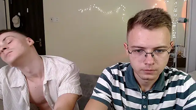 NikiKerryCum online show from 1, 8, 2026