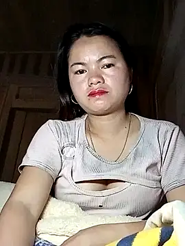 Snapshot of emlylyxinh chatting on 14, 2, 2026 emlylyxinh online show from 14, 2, 2026