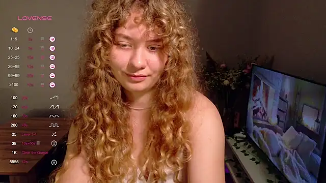 Snapshot of Milounee chatting on 26, 5, 2026 Milounee online show from 26, 5, 2026