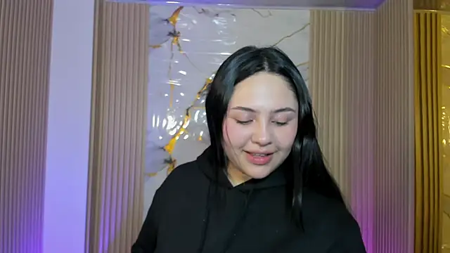 Siena Tay online show from 5, 4, 2026