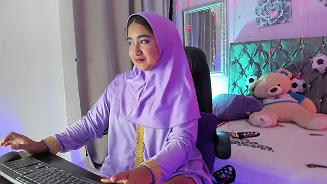 Snapshot of SamiraAwada chatting on 25, 6, 2026 SamiraAwada online show from 25, 6, 2026