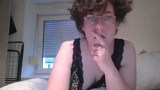 OIseauNoir88 online show from 30, 3, 2026