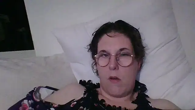 OIseauNoir88 online show from 21, 4, 2026