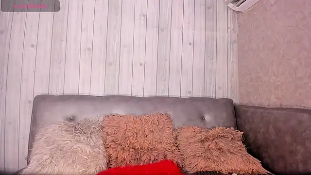 scarlettqueenx online show from 17, 4, 2026