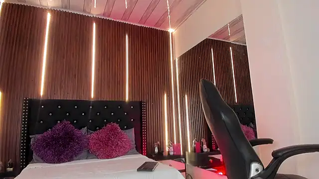 Viannca   online show from 14, 3, 2026