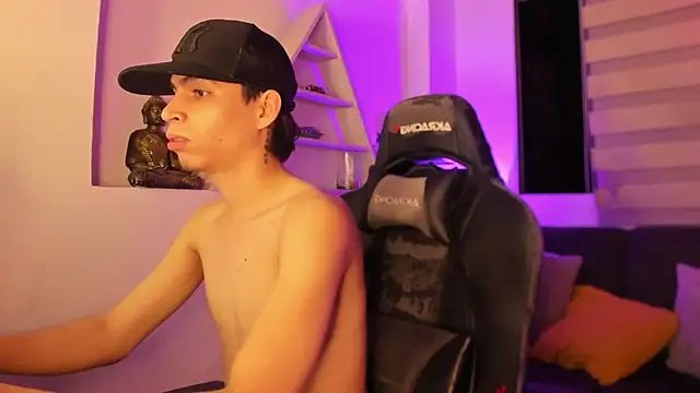 Snapshot of juan_posada chatting on 7, 2, 2026 juan posada online show from 7, 2, 2026