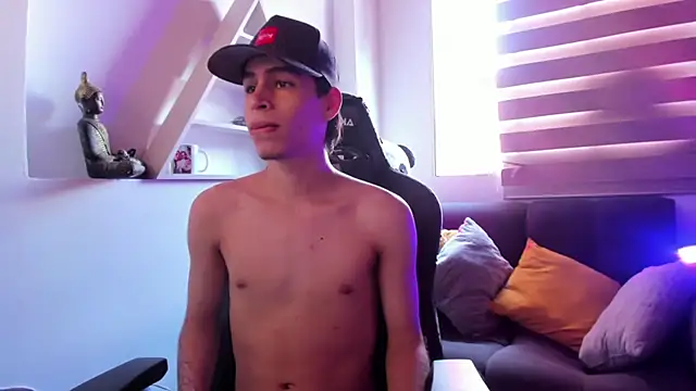 Snapshot of juan_posada chatting on 7, 2, 2026 juan posada online show from 7, 2, 2026