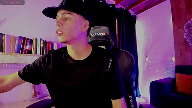 Snapshot of juan_posada chatting on 16, 2, 2026 juan posada online show from 16, 2, 2026