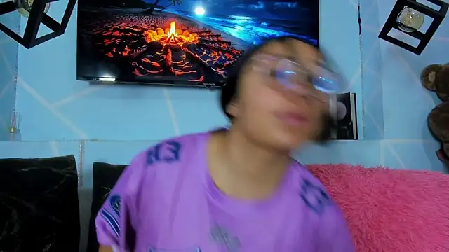 amy noa online show from 10, 4, 2026