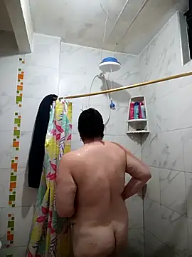 Erica  brooks online show from 16, 4, 2026