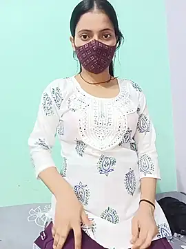 Snapshot of 18_year_old_girl chatting on 20, 7, 2026 18 year old girl online show from 20, 7, 2026