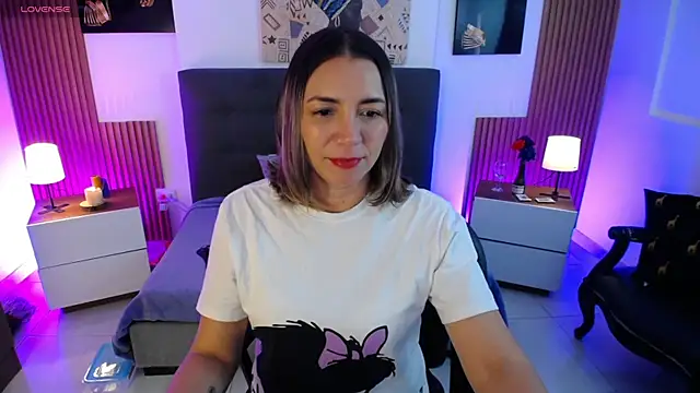 Snapshot of milfsecret69 chatting on 25, 6, 2026 milfsecret69 online show from 25, 6, 2026