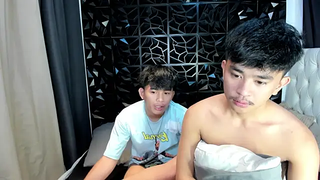 Snapshot of xlovercutietwink chatting on 10, 4, 2026 xlovercutietwink online show from 10, 4, 2026