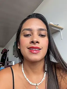 Snapshot of LunaHeat chatting on 24, 5, 2026 LunaHeat online show from 24, 5, 2026