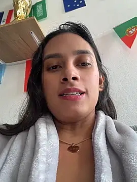 Snapshot of LunaHeat chatting on 10, 7, 2026 LunaHeat online show from 10, 7, 2026