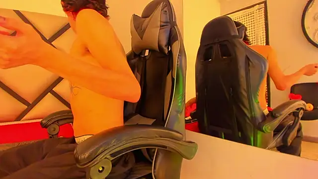 Snapshot of Bennet-Gray chatting on 1, 2, 2026 Bennet-Gray online show from 1, 2, 2026