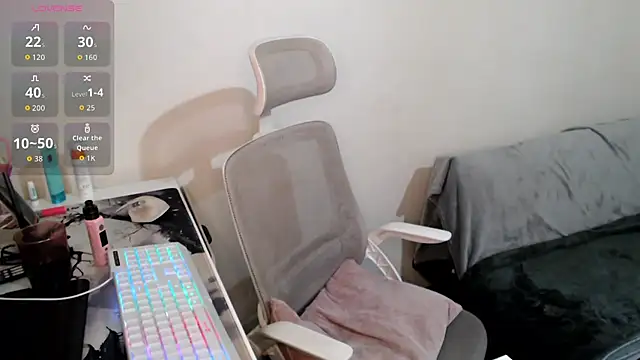 AustrianGirl99AtWork online show from 12, 2, 2026