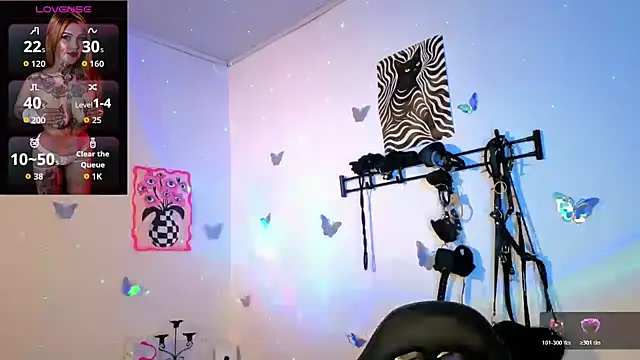 Zoeee 001 online show from 26, 3, 2026