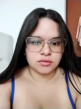 Snapshot of SamanthaStonee chatting on 5, 2, 2026 SamanthaStonee online show from 5, 2, 2026