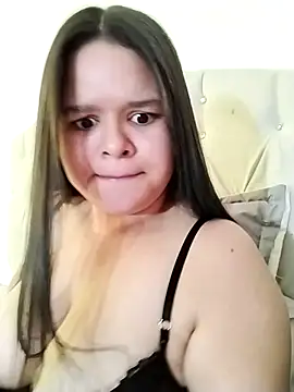 Snapshot of SamanthaStonee chatting on 7, 2, 2026 SamanthaStonee online show from 7, 2, 2026