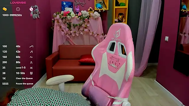 MiraBoom online show from 15, 4, 2026