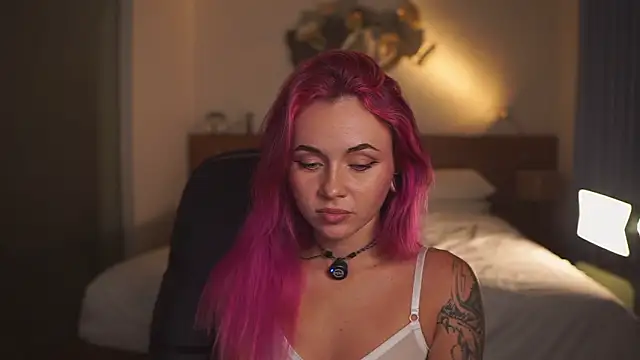 Sarah Pink online show from 9, 3, 2026