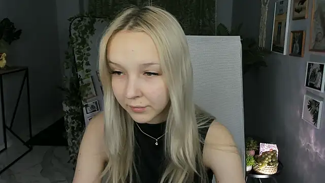 Snapshot of MaoqiBeverly chatting on 29, 4, 2026 MaoqiBeverly online show from 29, 4, 2026