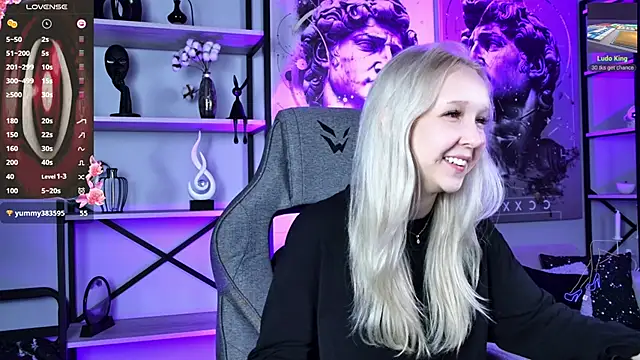 Snapshot of MaoqiBeverly chatting on 26, 5, 2026 MaoqiBeverly online show from 26, 5, 2026