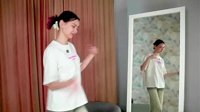 Snapshot of EddieChery chatting on 2, 2, 2026 EddieChery online show from 2, 2, 2026