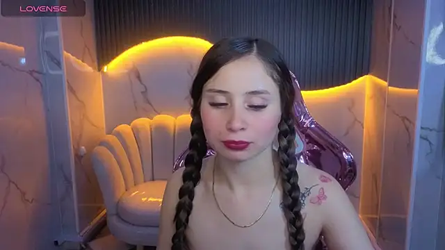 Snapshot of Ariana18_b chatting on 22, 5, 2026 Ariana18 b online show from 22, 5, 2026