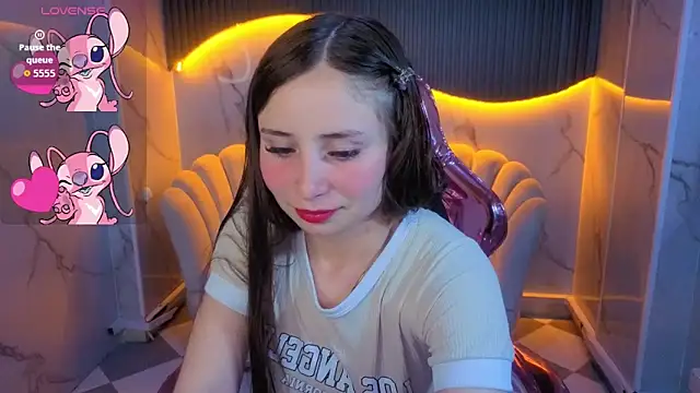Snapshot of Ariana18_b chatting on 28, 5, 2026 Ariana18 b online show from 28, 5, 2026