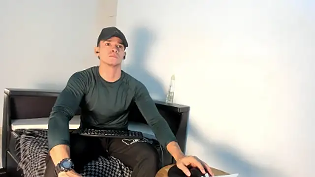 CRISTHIAN WOLF1 online show from 9, 5, 2026