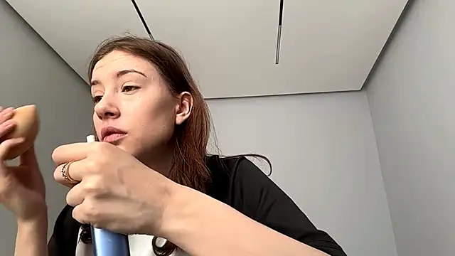 Snapshot of SofiaBlumer chatting on 8, 2, 2026 SofiaBlumer online show from 8, 2, 2026