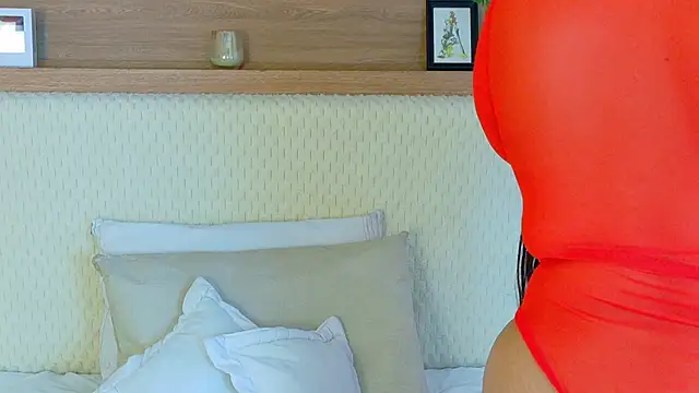 Snapshot of VioletBloomm chatting on 19, 3, 2026 VioletBloomm online show from 19, 3, 2026