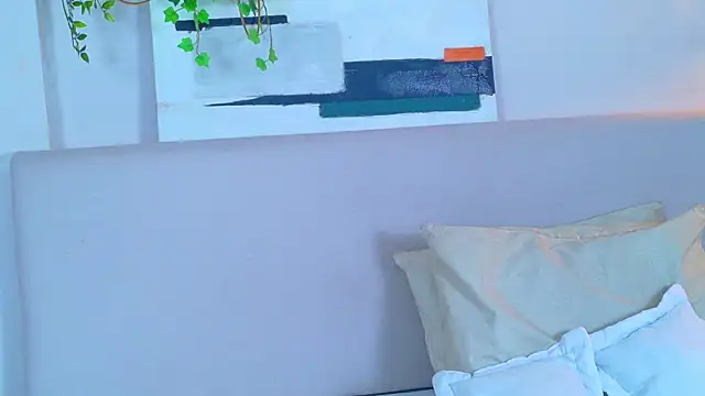 Snapshot of VioletBloomm chatting on 31, 3, 2026 VioletBloomm online show from 31, 3, 2026