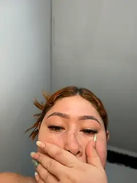 Snapshot of Rouse-Antonella_ chatting on 17, 5, 2026 Rouse-Antonella online show from 17, 5, 2026